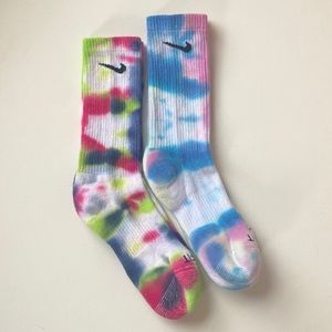 2 Custom Nike Tie Dye Crew Socks US M 6-8 NEW!
